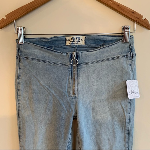 Free People Jett Low Rise flare jeans . NWT . - Picture 6 of 7